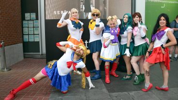 2022年7月23日、米カリフォルニア州サンディエゴで開催されたコミコンで、『美少女戦士セーラームーン』の衣装を着たコスプレーヤーPhoto: Araya Doheny / Getty Images