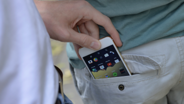 盗まれたiPhoneは一大ビジネスになっている　Photo by Schöning/ullstein bild via Getty Images